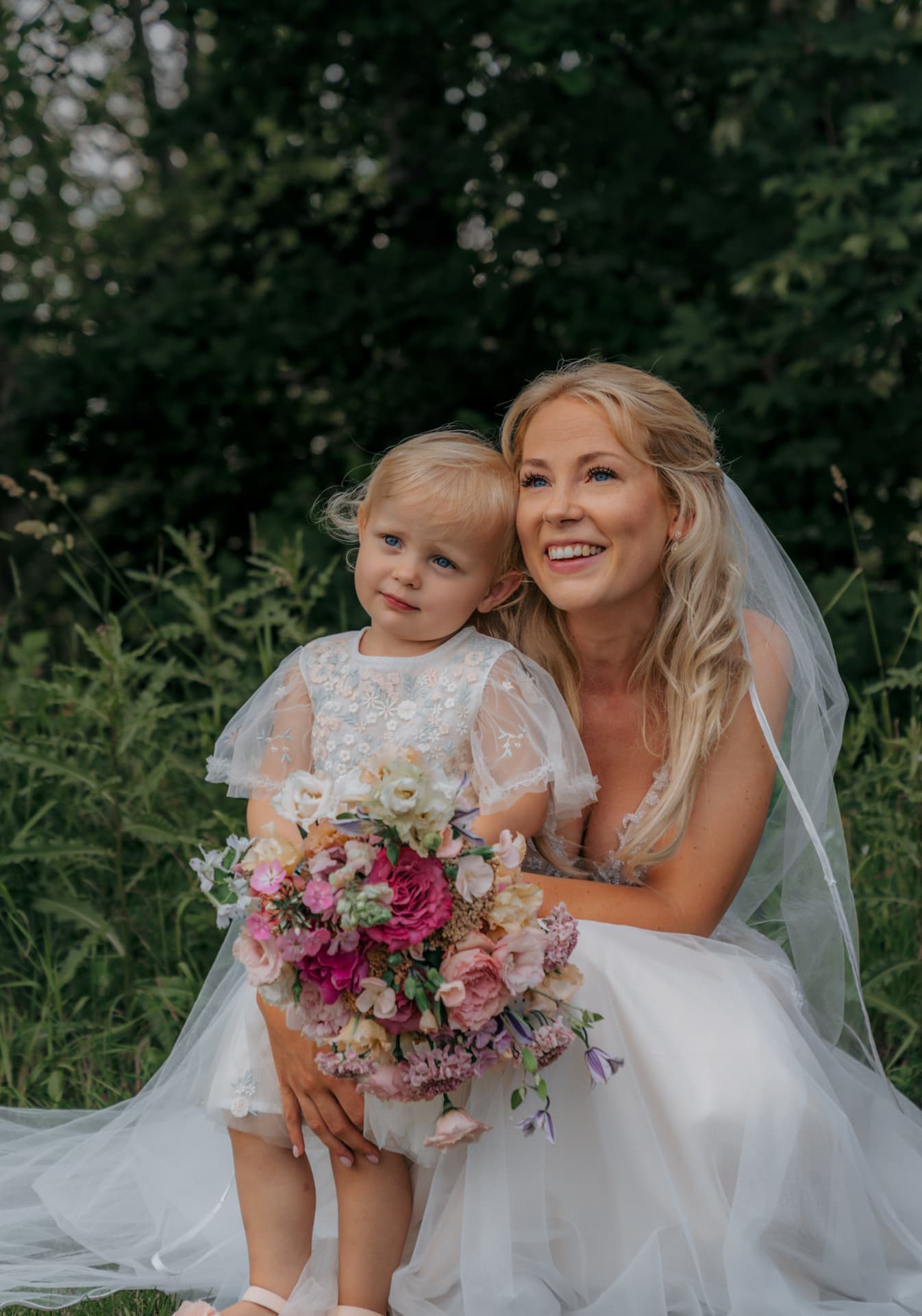 Bride And Flower Girl, photography by Studio Witell