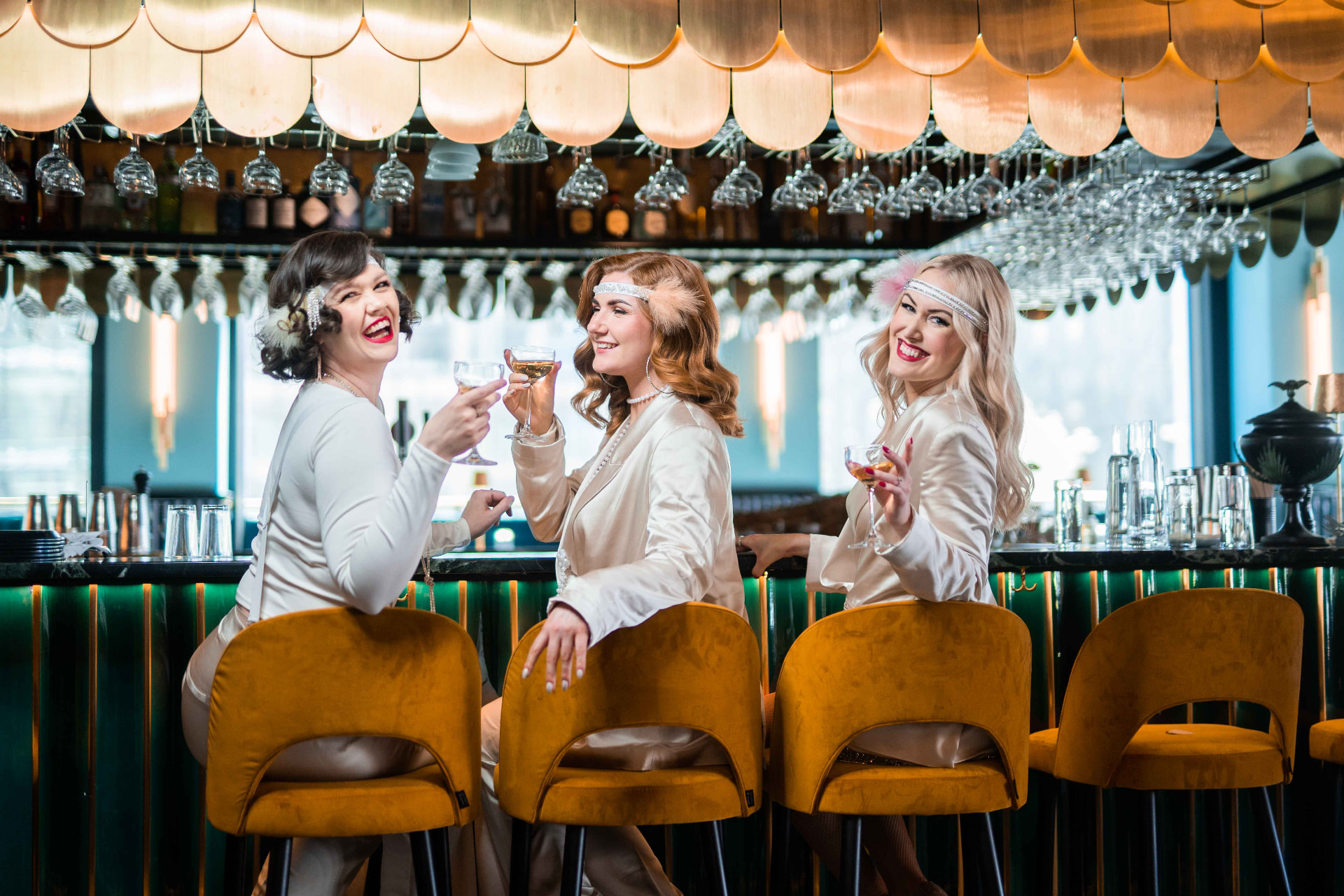 Golden Bar Toast — Events photography by Studio Witell